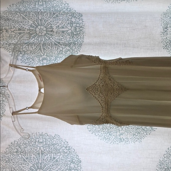 White maxi dress - Picture 2 of 6